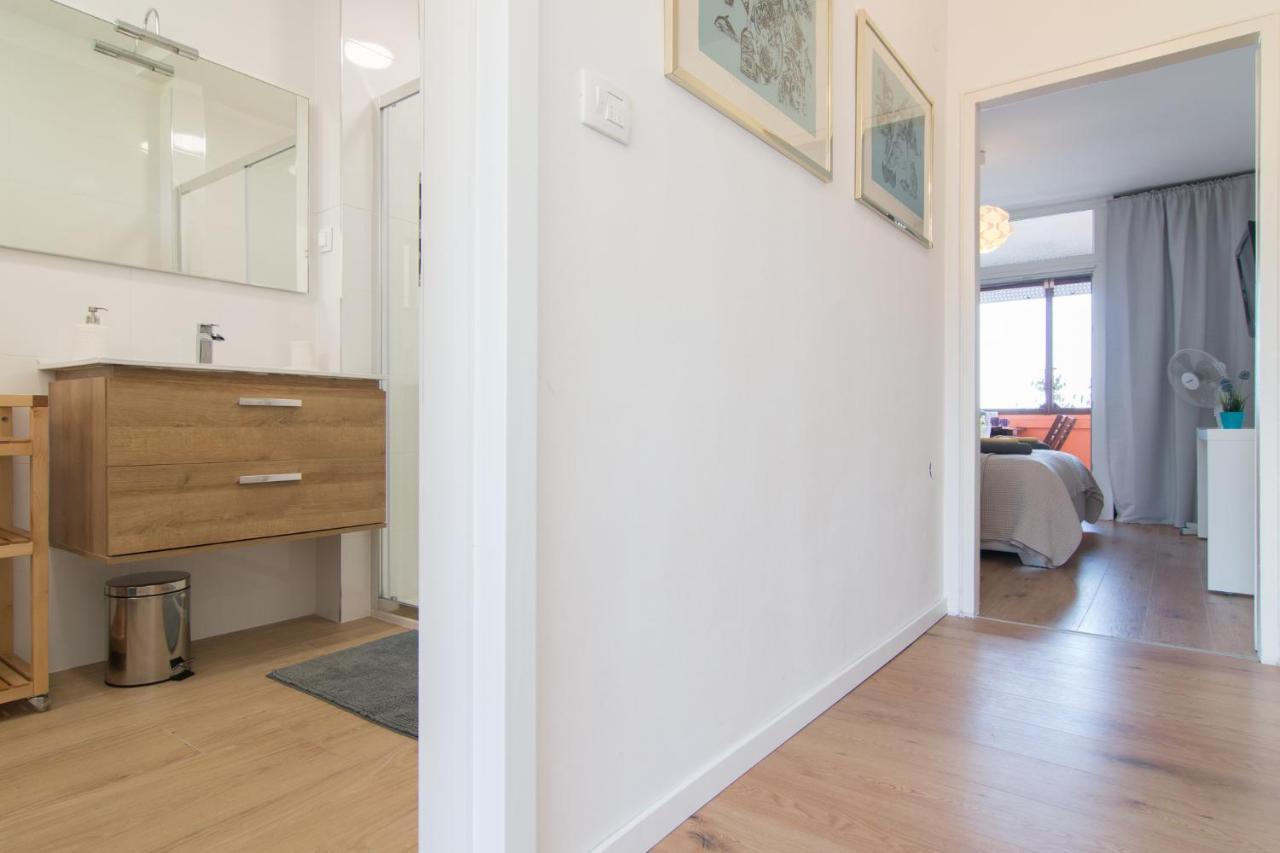 Harbour-Apartment With Sea View And Parking Spot Pula Exterior photo