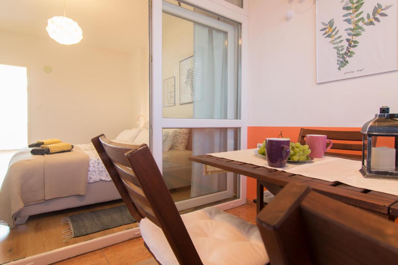 Harbour-Apartment With Sea View And Parking Spot Pula Exterior photo
