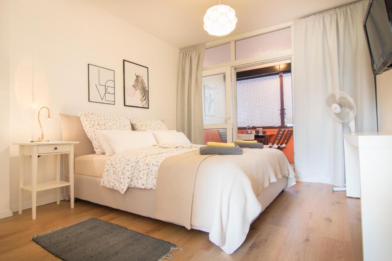 Harbour-Apartment With Sea View And Parking Spot Pula Exterior photo